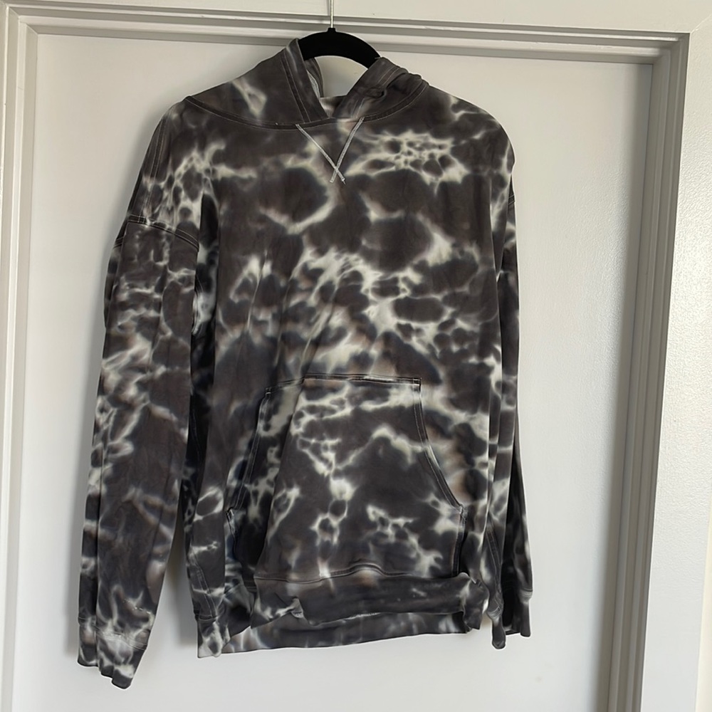 Lululemon Sweatshirt